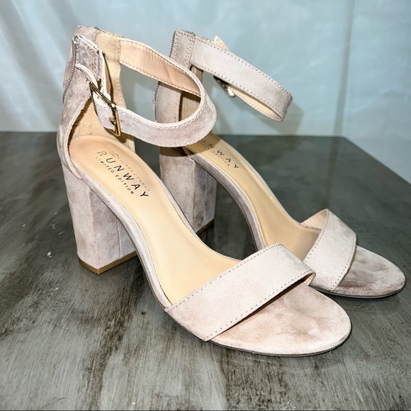 LC Lauren Conrad Shoes - Lauren Conrad chunky heels 8 1/2